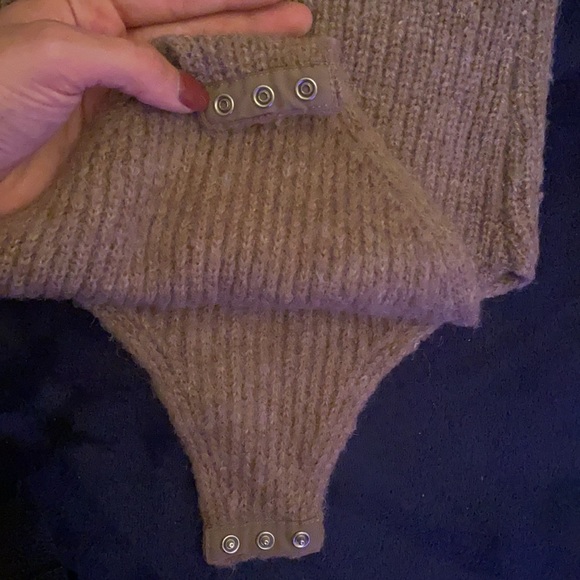 Furry Zara bodysuit - Picture 2 of 2